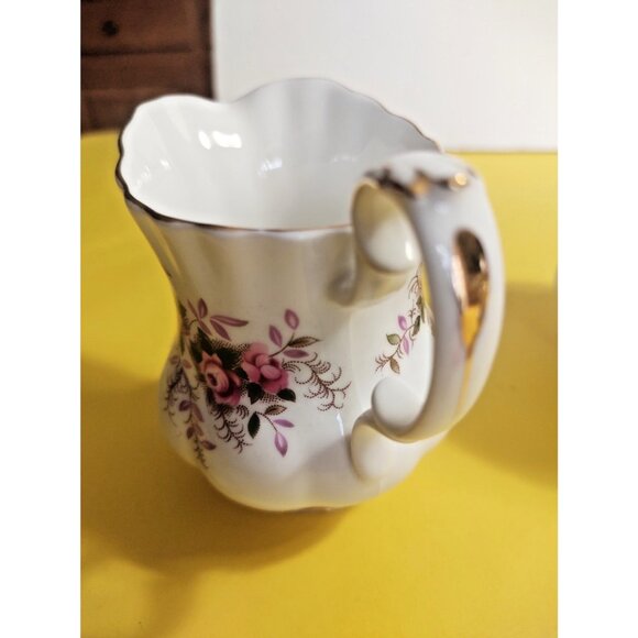 Royal Albert Lavender Rose Cream & Sugar Bowl Set Like New - Picture 9 of 16